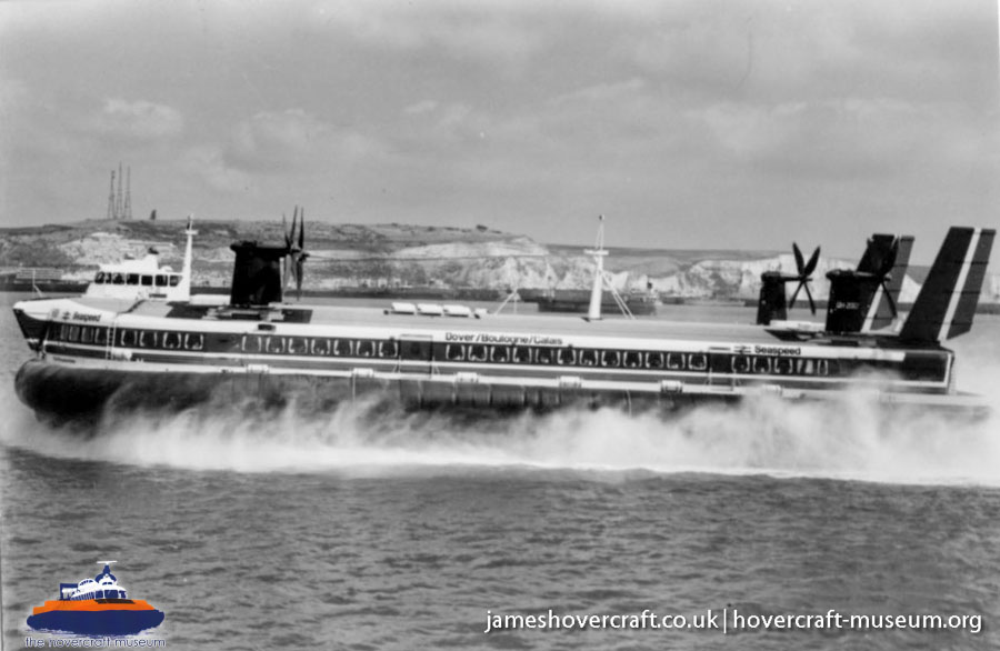 SRN4 The Princess Anne (GH-2007) with Seaspeed at Dover -  (credit: The <a href='http://www.hovercraft-museum.org/' target='_blank'>Hovercraft Museum Trust</a>).